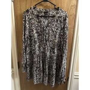 Torrid Black & White Lace Up V-Neck Long Sleeve Pullover Plus Blouse Sz 2 Sheer